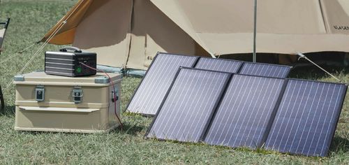 תחנת כח ניידת SUPERBASE 1000 + פאנל סולארי מתקפל  ZENDURE