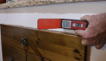 מד טווח לייזר מקצועי K-30 עם כיסוי Beamfinder 363