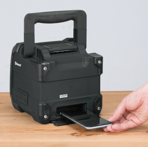 רמקול שטח נטען Bluetooth לאתר עבודה (גוף בלבד) - MAKITA XRM08B 18V LXT/12V CXT