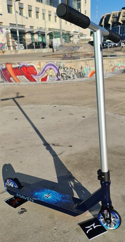 סקוט פעלולים Ao Maven Complete  Scooter Navy
