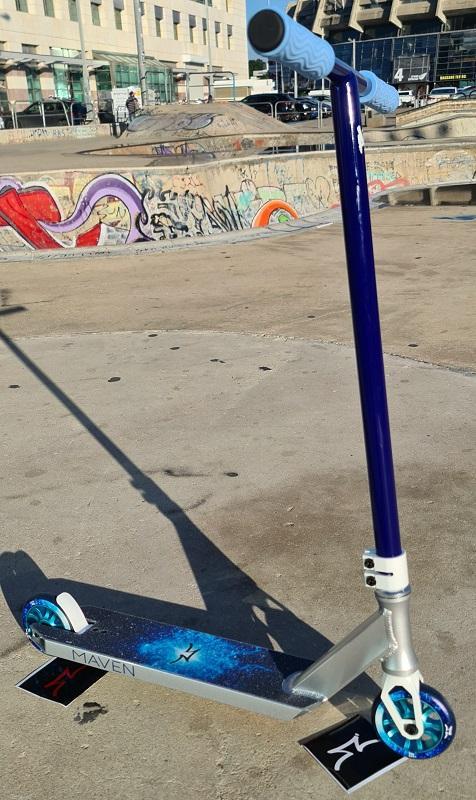 סקוט פעלולים Ao Maven Complete  Scooter Silver