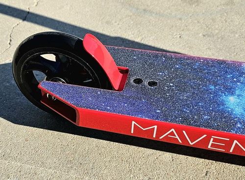 סקוט פעלולים Ao Maven Complete  Scooter Red