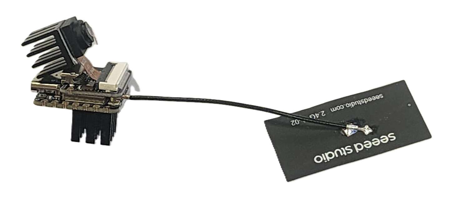 מודול Seeed Studio XIAO ESP32S3-Sense עם מצלמה ומיקרופון ואנטנה