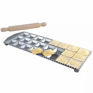מגש להכנת רביולי 24 חתיכות + מערוך Eppicotispai