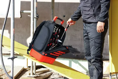 WIHA 45529 - סט כלים מקצועי לטכנאים 41 חלקים בתיק גב מק”ט: 1128535