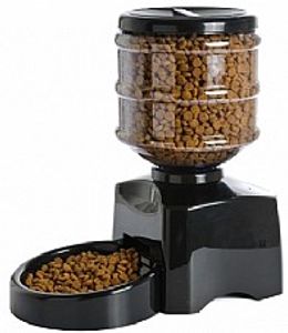 מתקן האכלה אוטומטי לכלב ולחתול -- Automatic dog and cat food dispenser