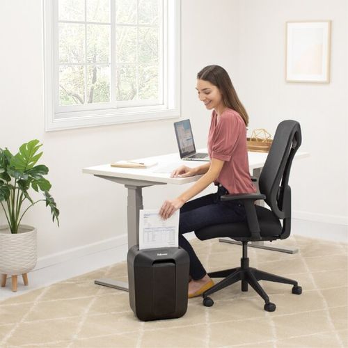 מגרסת נייר Fellowes Powershred LX50 שחורה