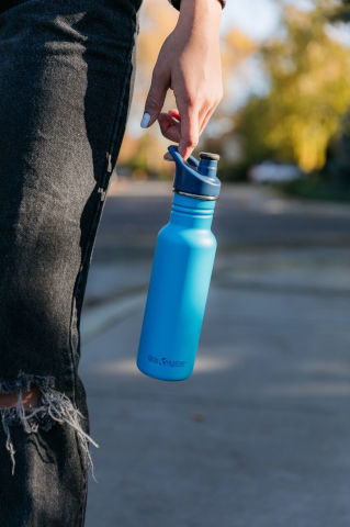 בקבוק מים מנירוסטה כחול - KLEAN KANTEAN 532ML