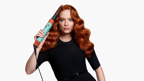 מעצב שיער ™Dyson Airwrap i.d בצבע טורקיז טופז Coily+Curly עם דיפיוזר דגם: HS08