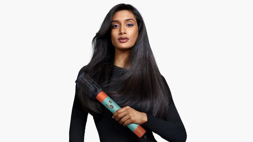 מעצב שיער ™Dyson Airwrap i.d בצבע טורקיז טופז Coily+Curly עם דיפיוזר דגם: HS08