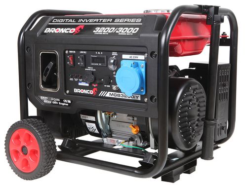 גנרטור בנזין אינוורטר BRONCO MGB3200IY בהספק 3200 וואט עם מתנע חשמלי, חיישן הגנת שמן מובנה, מיצב מתח AVR ותצוגה דיגיטלית. מתאים לגיבוי חשמלי ביתי ומקצועי עם טכנולוגיית אינוורטר לחשמל נקי ויציב