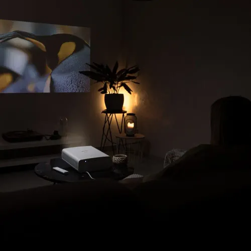 מקרן קולנוע ביתי Philips NeoPix 750 | Full HD עם Wi-Fi עד 120