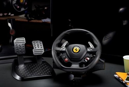 הגה מירוצים עם דוושות Thrustmaster T80 Ferrari 488 GTB Edition למחשב PC ופלייסטיישן 4