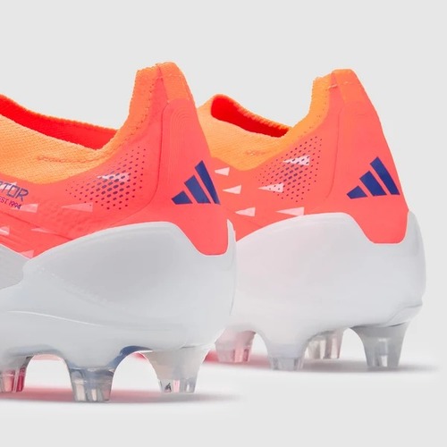 נעלי כדורגל מקצועיות ללא שרוכים adidas Predator Elite LL