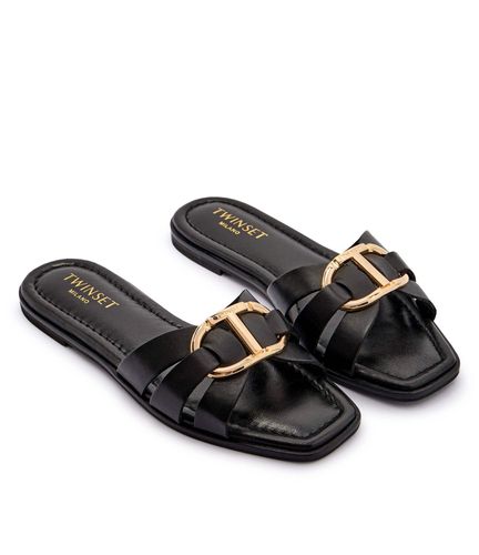 Leather slides with Oval T Pale 