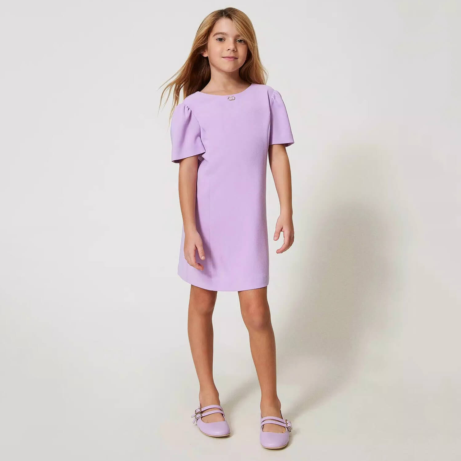 Short crêpe dress with bow