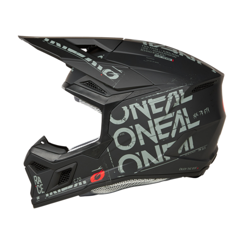 קסדת שטח אוניל O'Neal 3SRS Helmet דגם 0625-47עם מבנה הגנה כפול, פתחי אוורור מרובים, מעטפת ABS איכותית ותאימות לחיישן בטיחות חכם ומתקן GoPro לרכיבת שטח מקצועית