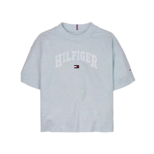 חולצה TOMMY HILFIGER מידות 2-16 לילדים בגוון תכלת עם הדפס