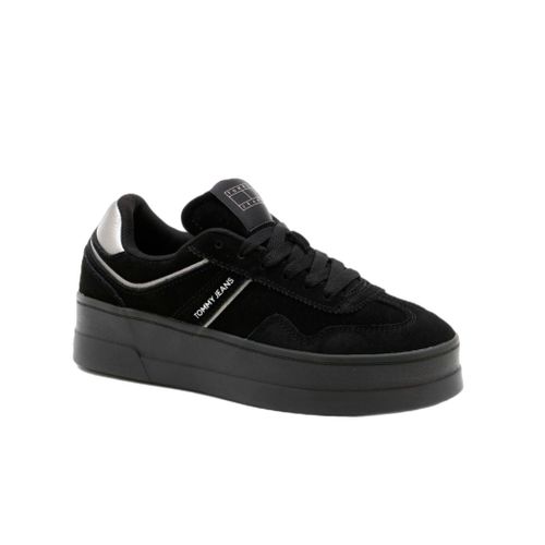 נעל TOMMY JEANS מידות 36-40 לנשים בגוון שחור