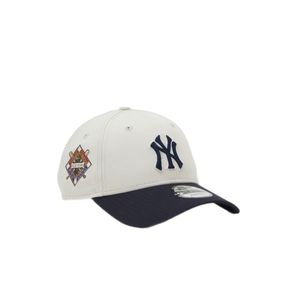כובע NEW ERA לגברים בגוון קרם עם מצחייה נייבי