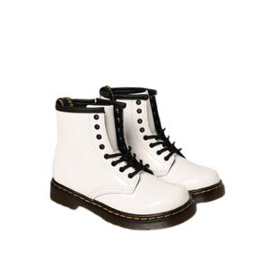 מגף Dr.Martens לבן מבריק מידות 22-35 לילדים