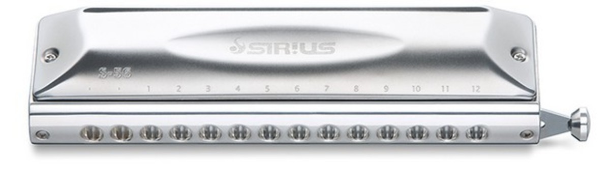 מפוחית כרומאטית מקצועית 14 נקבים מסדרת Serius מבית Suzuki 
