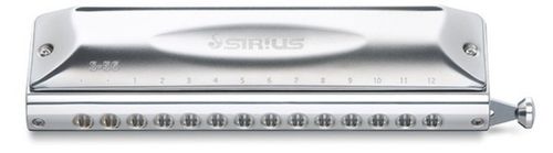 מפוחית כרומאטית מקצועית 16 נקבים מסדרת Serius מבית Suzuki 