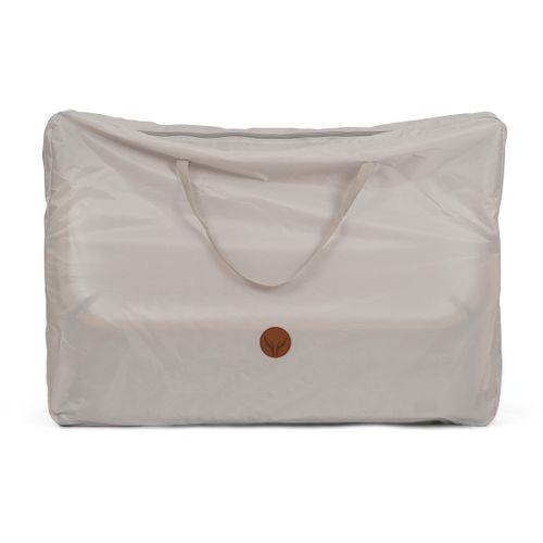 עריסה נצמדת ומתקפלת לתאומים סיאנה Sienna עם מזרן, סל אחסון וגלגלים - אפור / מסגרת דמוי עץ Fossil