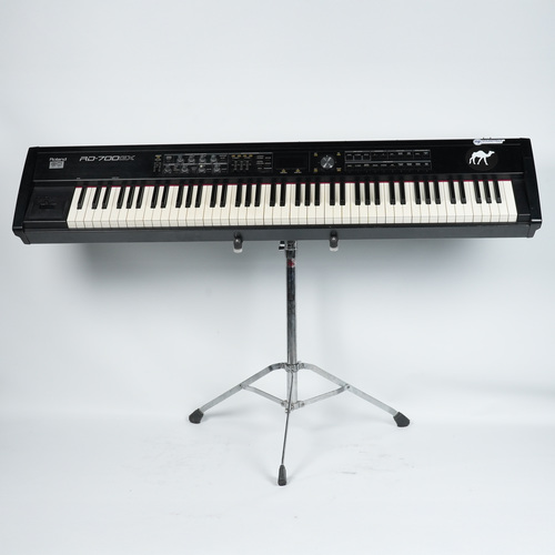 מקלדת Roland RD-700