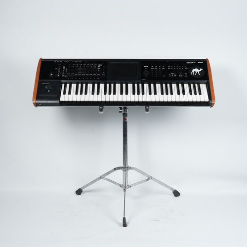 מקלדת Korg Kronos 2