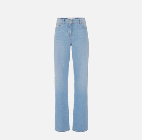 Denim jeans with rhinestones
