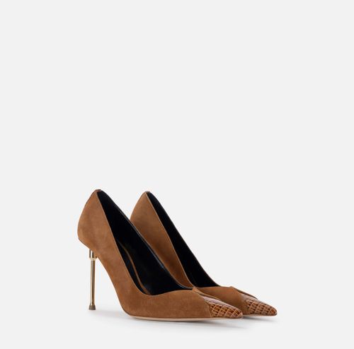Leather pumps with sculpted heel