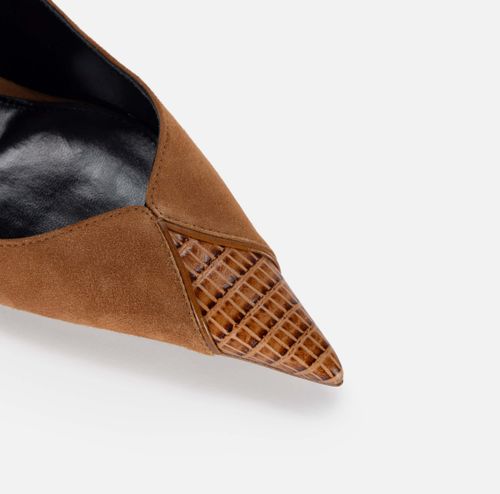 Leather pumps with sculpted heel