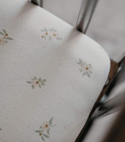 סדין מעוצב למיטת תינוק או מעבר 100% כותנה - פריחת הכלנית