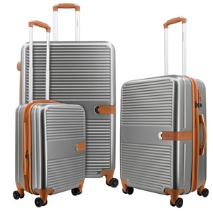סט 3 מזוודות קשיחות 20", 25, ו-29" בעיצוב יוקרתי FERRINI