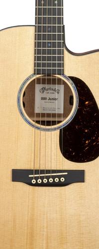 גיטרה אקוסטית מוגברת + נרתיק MARTIN 000CJRE Satin Spruce / Sapele