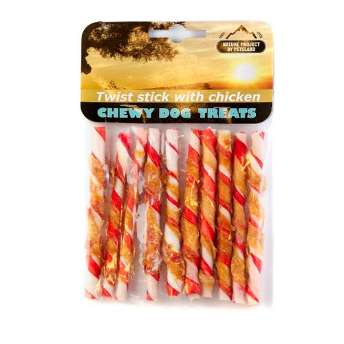 מקלון עוף עם שני צבעים עטוף עוף