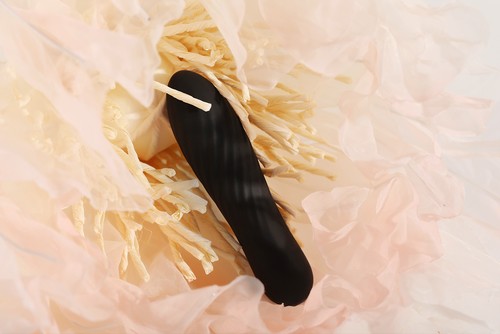 טוליפ שחור  TULIP BLACK