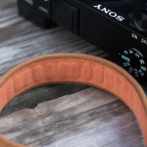 רצועת יד חומה למצלמה PGYTECH Air Wrist Strap