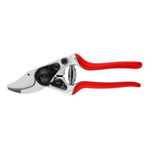 מזמרה FELCO 14 היא מזמרה ידנית מקצועית בעיצוב קומפקטי, אידיאלית למשתמשים בעלי ידיים קטנות אך מתאימה גם לידיים גדולות