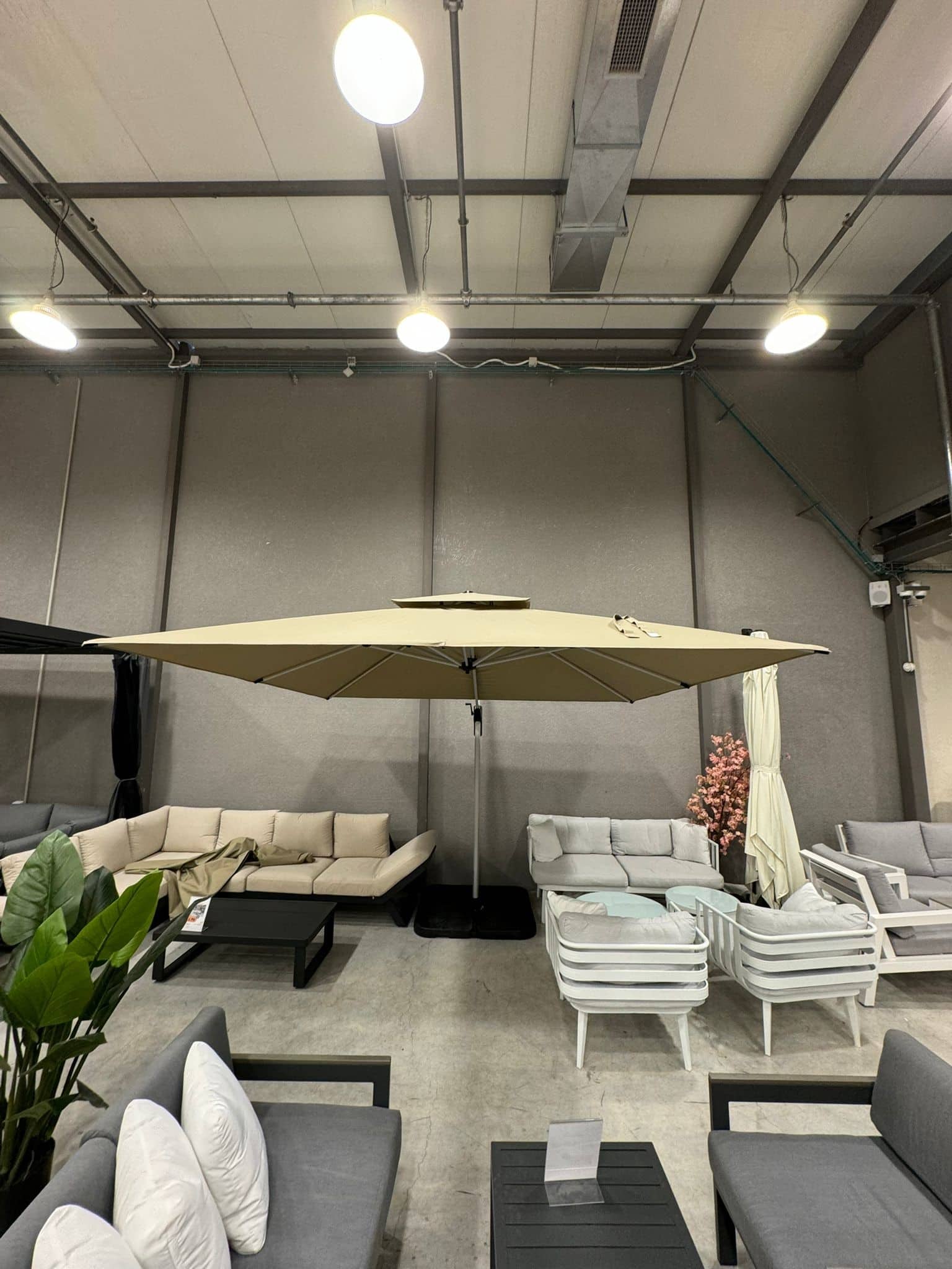 שמשית רומא  בורבון פרימיום - שמשיה צד מקצועית לגינה 3X3 מטר