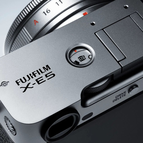 מצלמה Fuji X-E5 גוף בלבד - יבואן רשמי