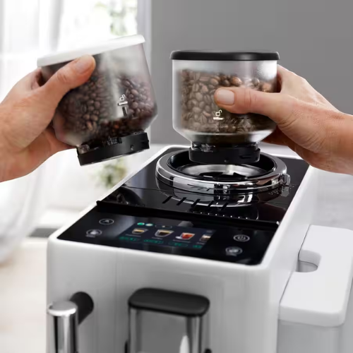 מכונת אספרסו אוטומטית עם סטימר Rivelia דלונגי DeLonghi דגם EXAM440.35.W