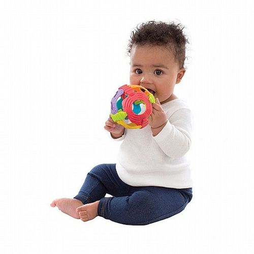 כדור רעשן-נשכן עם מגוון מרקמים - חוויה רב-חושית לקטנטנים!