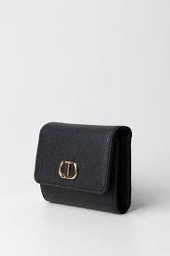 Small Wallet with Flap and Oval T