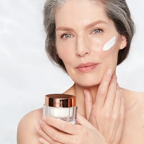 מארז קרם פנים וקרם גוף שרלוט CHARLOTTE’S MAGIC CREAM FACE & BODY DUO