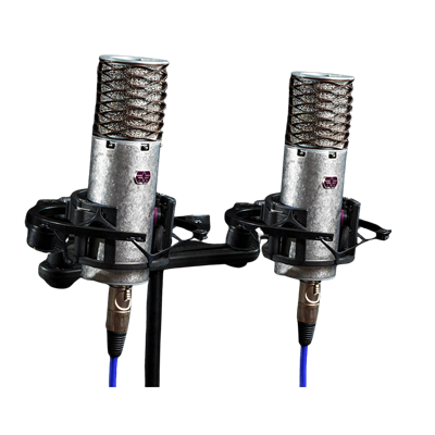 זוג מיקרופונים SPIRIT עם מגיני רוח וחנוכיה מבית Aston Microphones