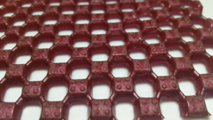 שטיח גומי לבריכות מקלחות דגם קוביות