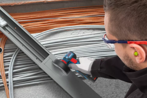 משחזת זוית בוש BOSCH GWS 12-76 V EC + סוללה ומטען ותיק