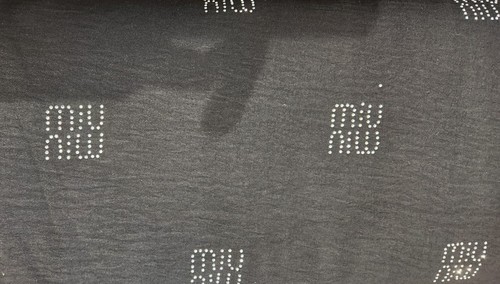 קרפ מקומט צבע שחור עם יהלומים - דגם מוצי 